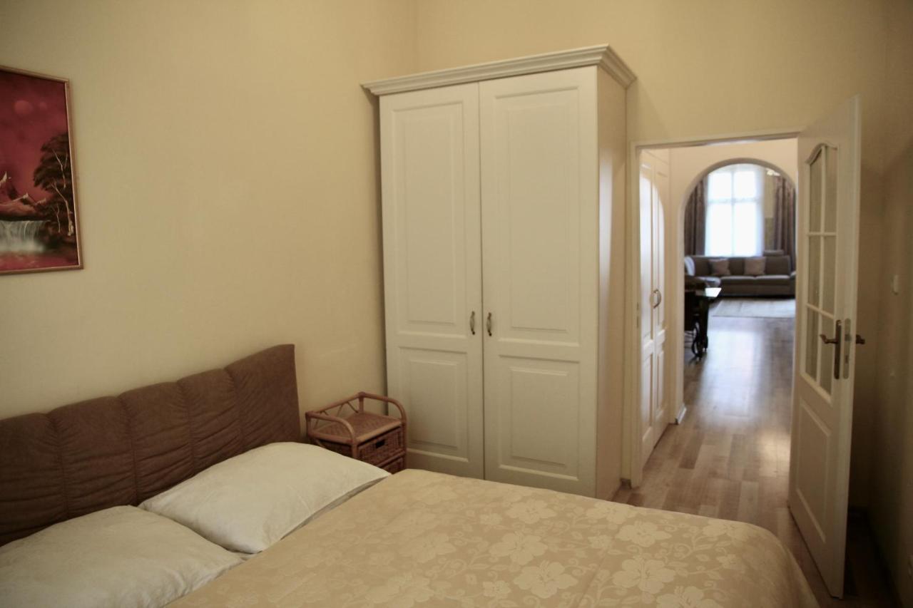 Apartman Sylva Na Stare Louce 42 卡罗维发利 外观 照片
